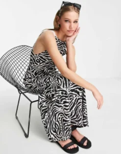 ASOS DESIGN Gathered Neck Maxi Dress With Open Back In Zebra Print -RIVER ISLAND || PULL & BEAR || ONLY Sales Store 201983659 4