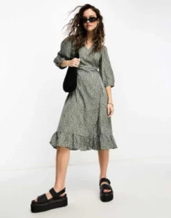 Only Puff Sleeve Wrap Midi Dress In Red Spot -RIVER ISLAND || PULL & BEAR || ONLY Sales Store 203220841 1 greenspot