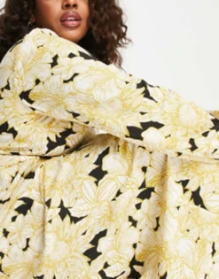 Vero Moda Curve Aware Maxi Dress In Yellow Floral Print -RIVER ISLAND || PULL & BEAR || ONLY Sales Store 203444984 4