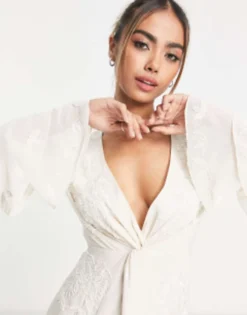 Hope & Ivy Bridal Tiered Sleeve Embroidered Maxi Dress In Ivory -RIVER ISLAND || PULL & BEAR || ONLY Sales Store 203642161 3