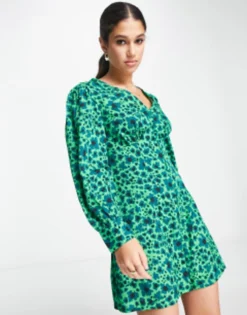 Wednesday's Girl Ditsy Floral Print Button Through Mini Dress In Jade Green