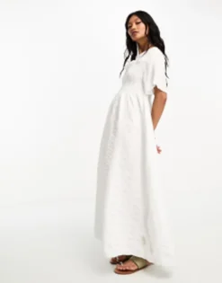 ASOS DESIGN Textured Shirred Maxi Smock Dress In White -RIVER ISLAND || PULL & BEAR || ONLY Sales Store 203727856 4