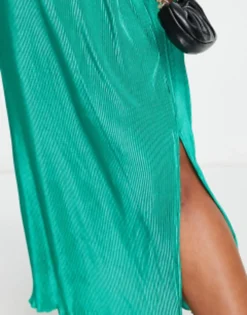Pieces Curve Exclusive Plisse Maxi Dress With Side Split In Bright Green -RIVER ISLAND || PULL & BEAR || ONLY Sales Store 203838549 3