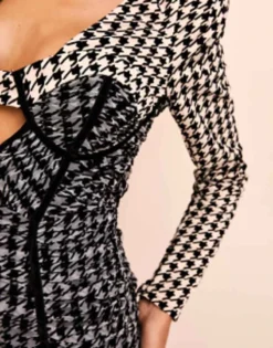 ASOS LUXE Corsetted Diamond Cut Out Front Mini Dress On Contrast Check -RIVER ISLAND || PULL & BEAR || ONLY Sales Store 203942356 4