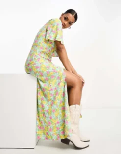 Miss Selfridge Angel Sleeve Button Through Maxi Dress In Bright Cluster Floral -RIVER ISLAND || PULL & BEAR || ONLY Sales Store 203994810 4