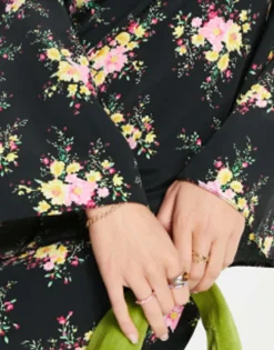 River Island Flute Sleeve Mini Dress In Black Floral -RIVER ISLAND || PULL & BEAR || ONLY Sales Store 204044128 4