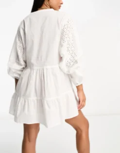 Isla & Bird Volume Broiderie Mini Beach Summer Dress In White -RIVER ISLAND || PULL & BEAR || ONLY Sales Store 204325131 4