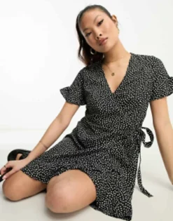 Vero Moda Petite Wrap Mini Dress In Black Spot Print -RIVER ISLAND || PULL & BEAR || ONLY Sales Store 204447385 4