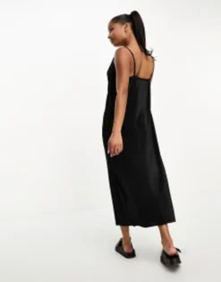 Threadbare Petite Cami Cowl Neck Plisse Maxi Dress In Black -RIVER ISLAND || PULL & BEAR || ONLY Sales Store 204661208 4