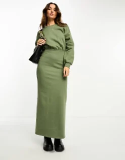 ASOS DESIGN Crew Neck Ribbed Blouson Sleeve Maxi Dress In Khaki