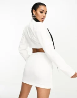 Kaiia Twist Front Cut Out Mini Blazer Dress In Ivory -RIVER ISLAND || PULL & BEAR || ONLY Sales Store 204936957 4