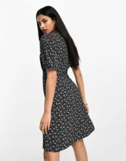 & Other Stories Button Through Mini Dress In Black Floral -RIVER ISLAND || PULL & BEAR || ONLY Sales Store 204980686 3