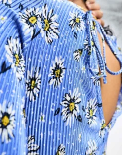 ASOS DESIGN Mini Plisse Dress With Flared Sleeve In Blue Ditsy -RIVER ISLAND || PULL & BEAR || ONLY Sales Store 205207545 3